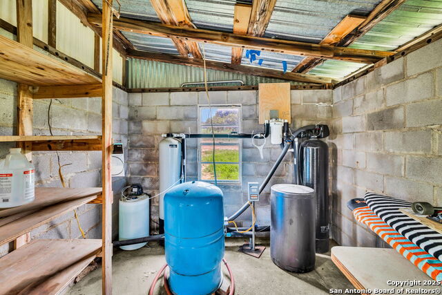 Image 11 of 44 For 123 Rocky Rd