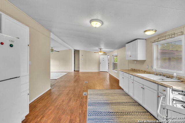 Image 32 of 44 For 123 Rocky Rd