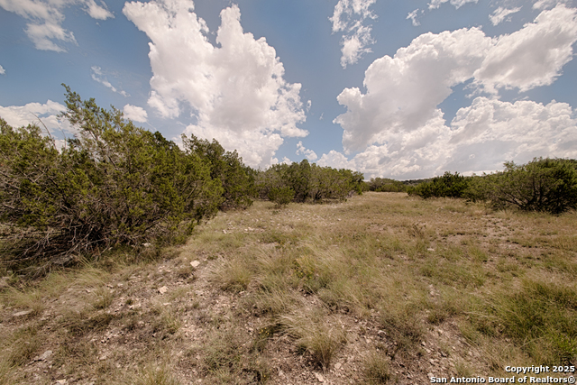 Listing photo id 5 for Tbd Sd 45720