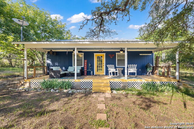 Details for 1060 Forest View Dr, Blanco, TX 78606