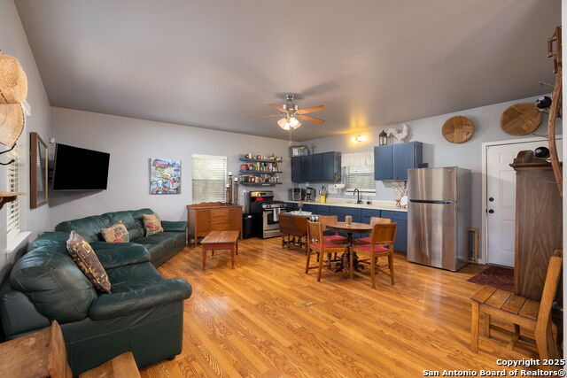 Image 11 of 22 For 1060 Forest View Dr