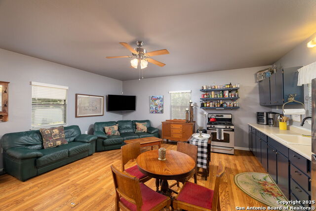 Image 6 of 22 For 1060 Forest View Dr
