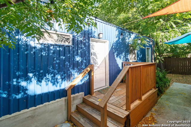 Image 2 of 15 For 1033 Rivas  