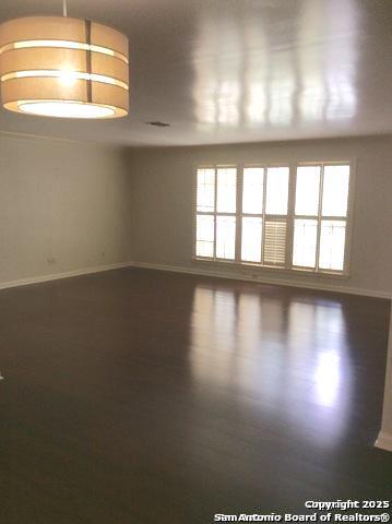 Image 3 of 18 For 7926 Broadway St  204