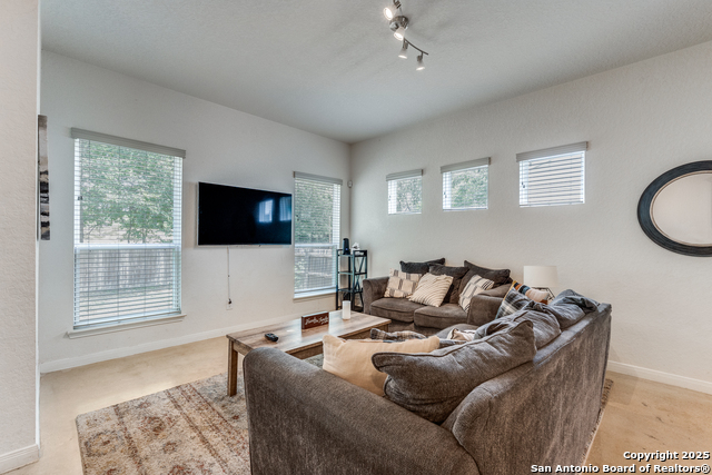 Image 11 of 22 For 811 Potomac