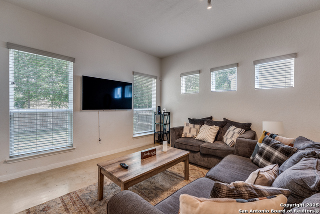 Image 8 of 22 For 811 Potomac