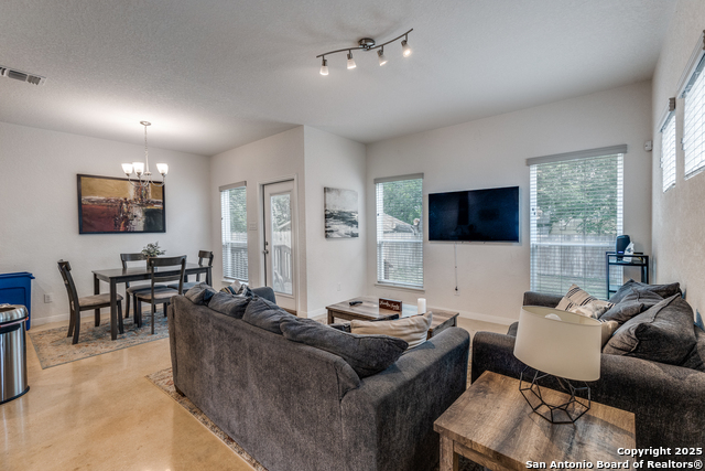 Image 9 of 22 For 811 Potomac