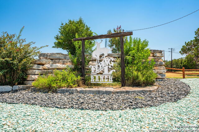 Image 22 of 30 For 221 Deerwood Circle