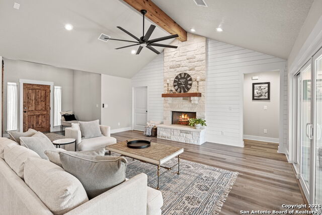 Image 5 of 30 For 221 Deerwood Circle