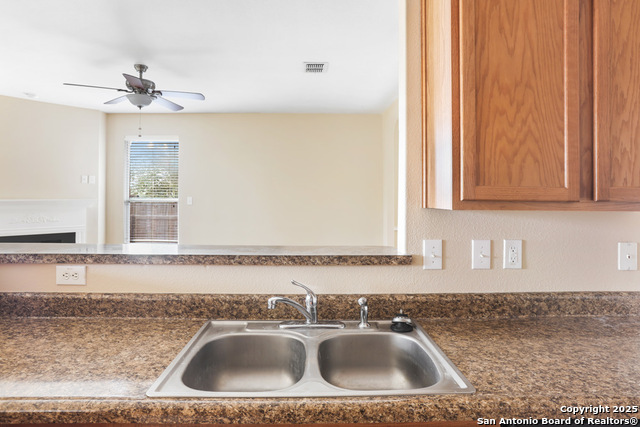 Image 11 of 27 For 157 Crimson Tree