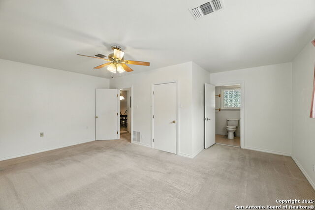 Image 11 of 20 For 207 E Woodlake Dr.