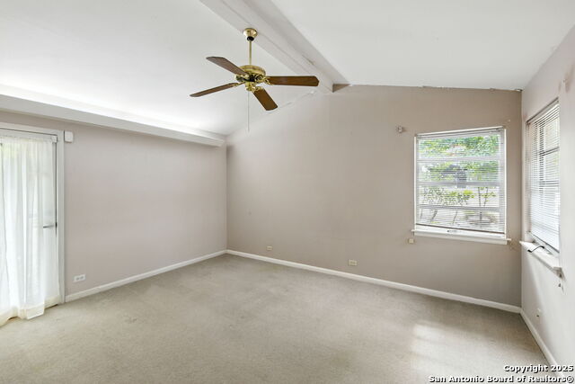 Image 17 of 20 For 207 E Woodlake Dr.