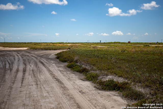 Listing photo id 10 for 602-698 Cape Velero Dr