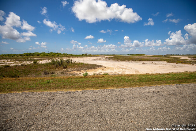 Listing photo id 13 for 602-698 Cape Velero Dr