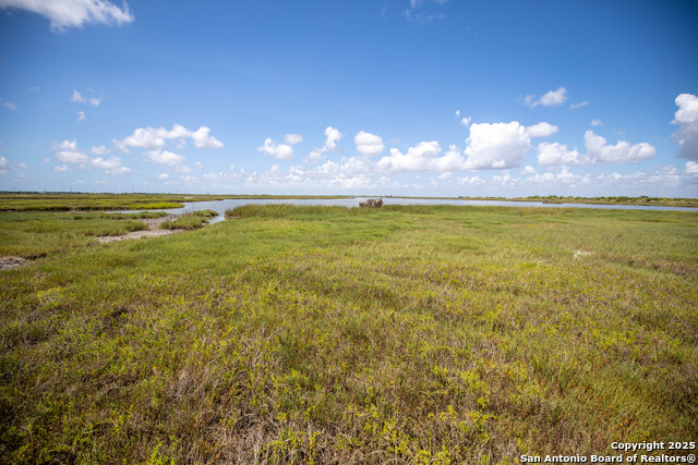 Listing photo id 14 for 602-698 Cape Velero Dr