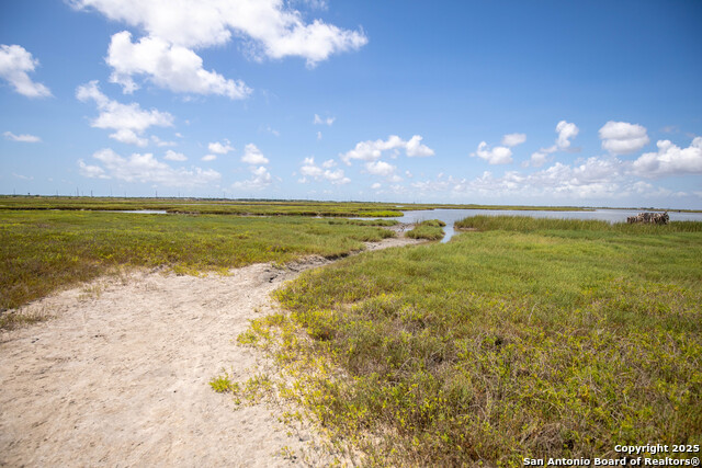 Listing photo id 16 for 602-698 Cape Velero Dr