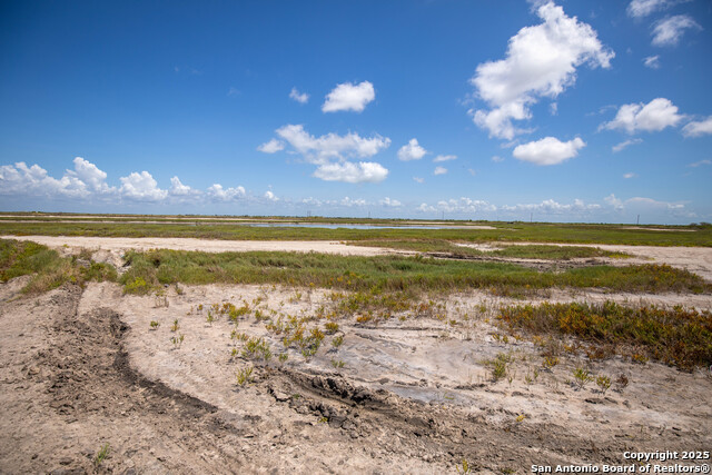 Listing photo id 17 for 602-698 Cape Velero Dr