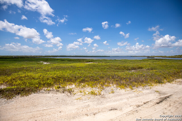 Listing photo id 21 for 602-698 Cape Velero Dr