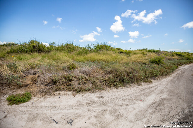 Listing photo id 25 for 602-698 Cape Velero Dr