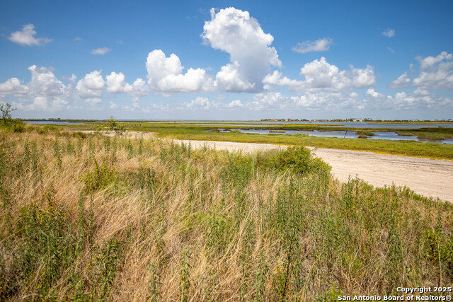 Listing photo id 33 for 602-698 Cape Velero Dr