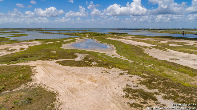 Listing photo id 4 for 602-698 Cape Velero Dr