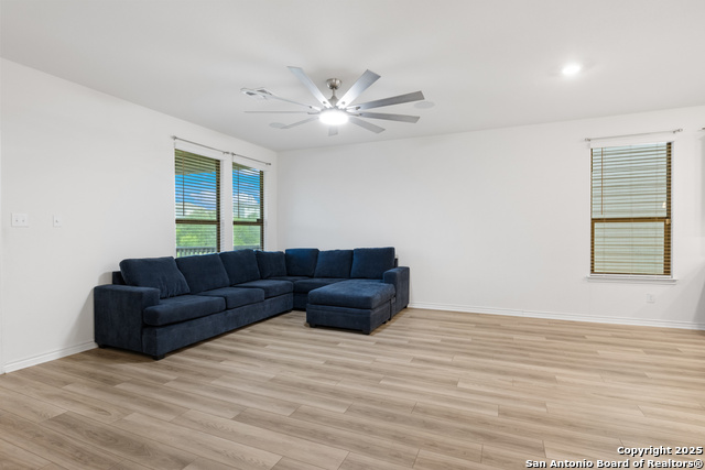 Image 10 of 32 For 3210 Sunday Song