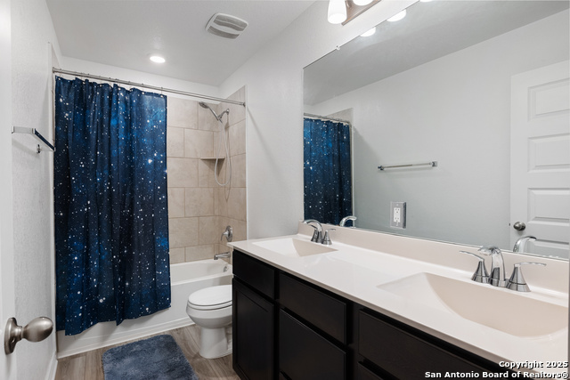 Image 17 of 32 For 3210 Sunday Song