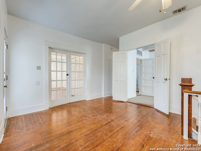 Image 16 of 29 For 228 Woodlawn W