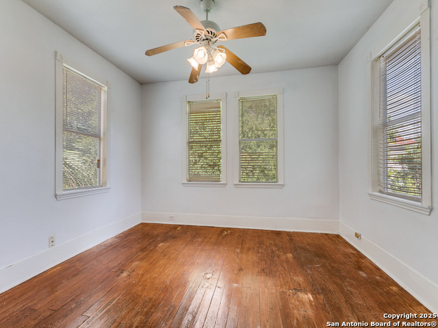 Image 22 of 29 For 228 Woodlawn W