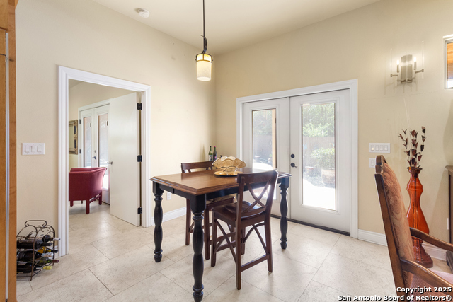 Listing photo id 10 for 510 Twohig