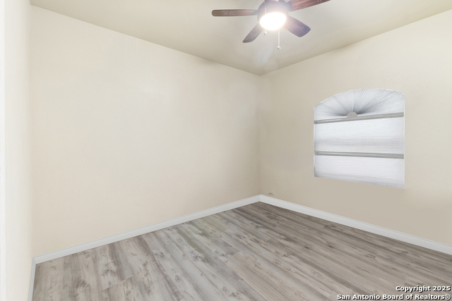 Listing photo id 14 for 510 Twohig