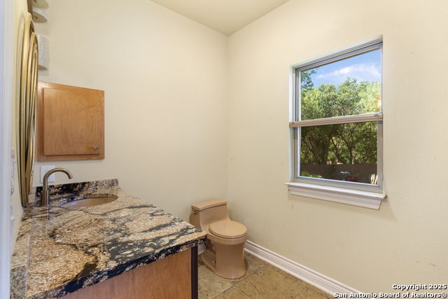 Listing photo id 19 for 510 Twohig