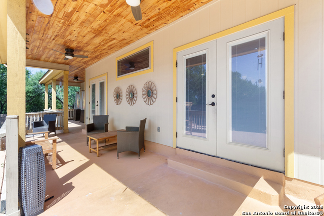 Listing photo id 20 for 510 Twohig
