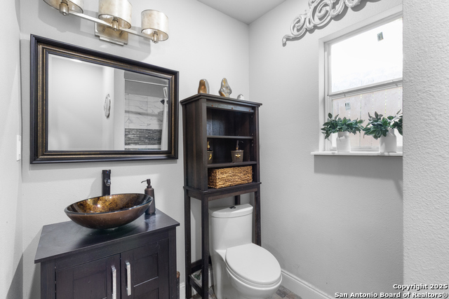 Listing photo id 26 for 510 Twohig