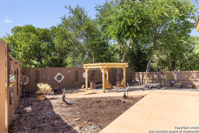 Listing photo id 30 for 510 Twohig