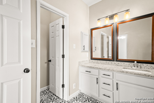 Image 17 of 25 For 14514 Sonora Falls