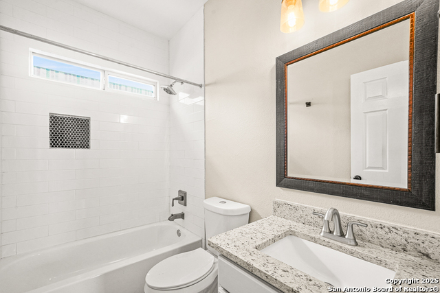 Image 21 of 25 For 14514 Sonora Falls