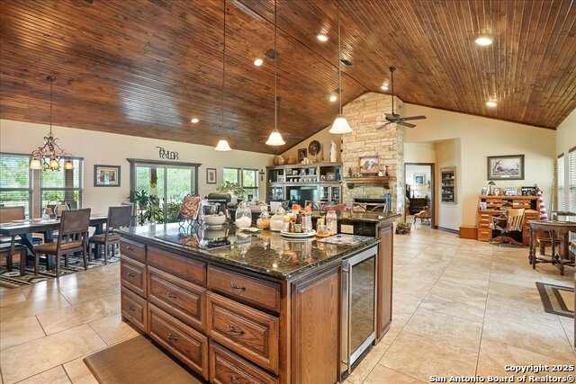 Listing photo id 8 for 130 Cr 102  