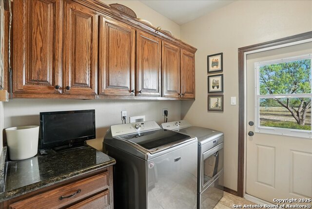 Listing photo id 14 for 130 Cr 102  