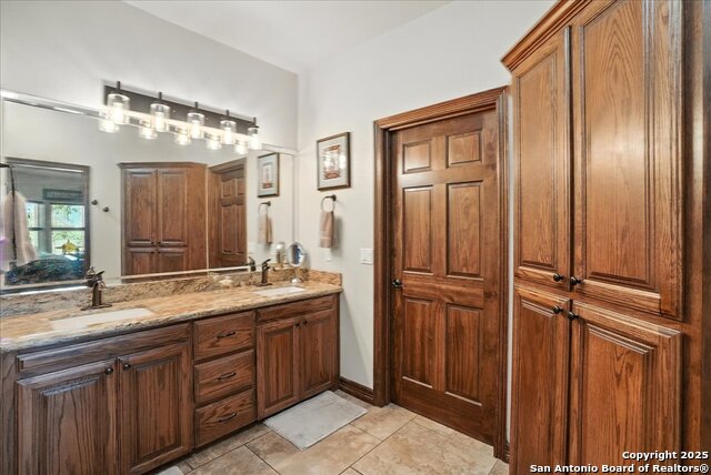 Listing photo id 22 for 130 Cr 102  