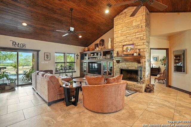 Listing photo id 1 for 130 Cr 102  