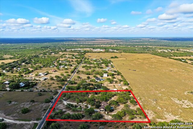 Listing photo id 42 for 130 Cr 102  