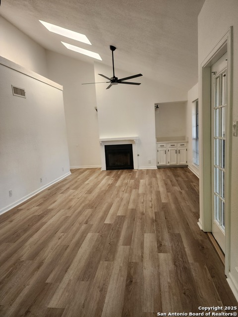 Image 13 of 49 For 8611 Datapoint Dr  44