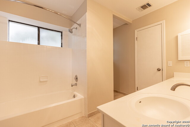 Image 18 of 35 For 2134 River Hollow