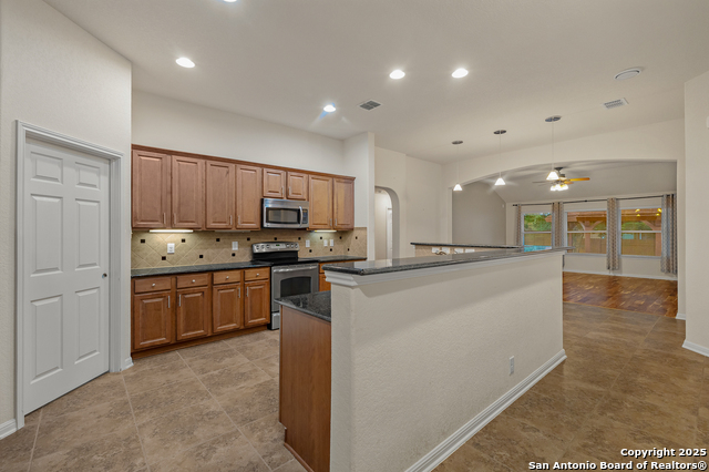 Image 10 of 49 For 510 Turnberry Way