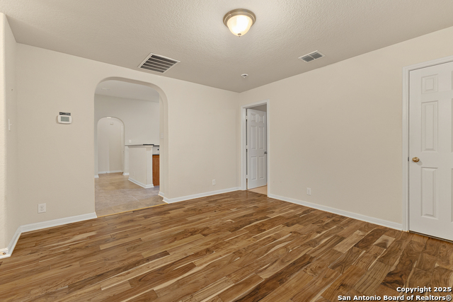 Image 21 of 49 For 510 Turnberry Way