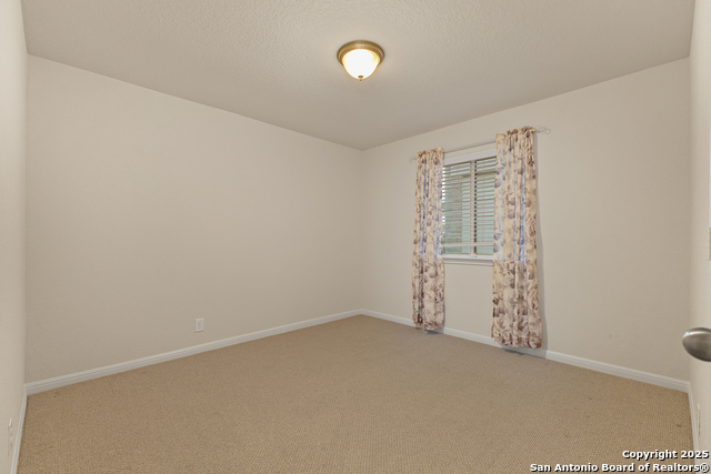 Image 22 of 49 For 510 Turnberry Way