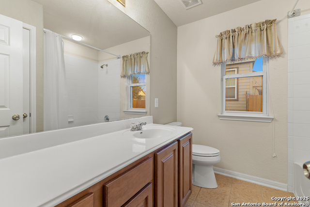 Image 23 of 49 For 510 Turnberry Way