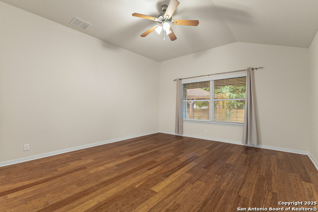 Image 28 of 49 For 510 Turnberry Way