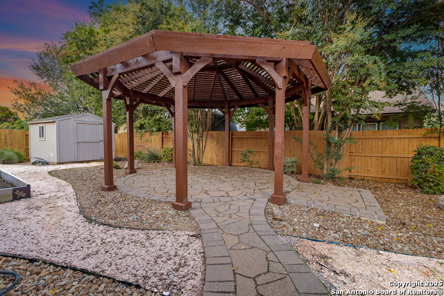 Image 37 of 49 For 510 Turnberry Way